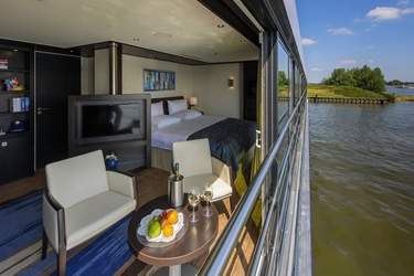 Avalon Waterways, Avalon Illumination Royal Suite 1.jpg